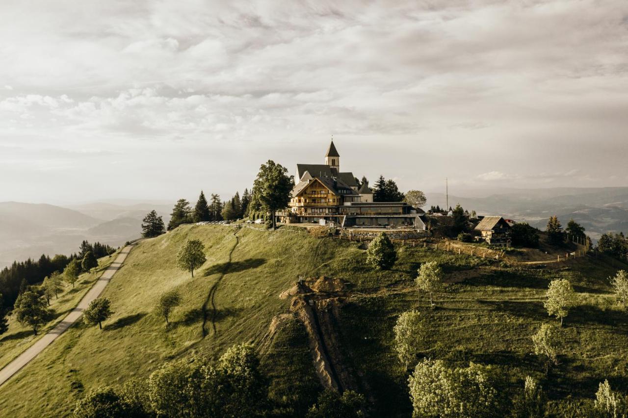 Gipfelhaus Magdalensberg Hotel Sankt Veit an der Glan Bagian luar foto